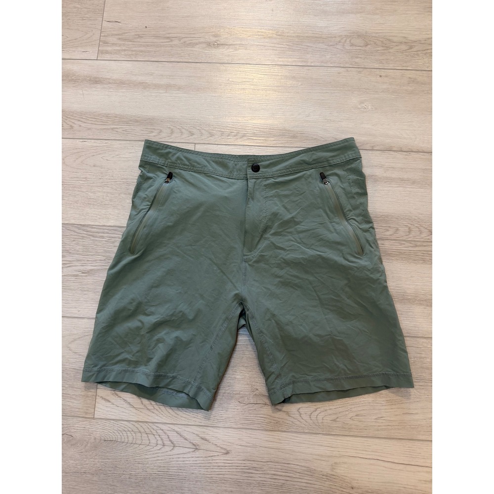 Mack Weldon Radius Shorts Mens Medium Sage Green Water Resistant Stretch Active